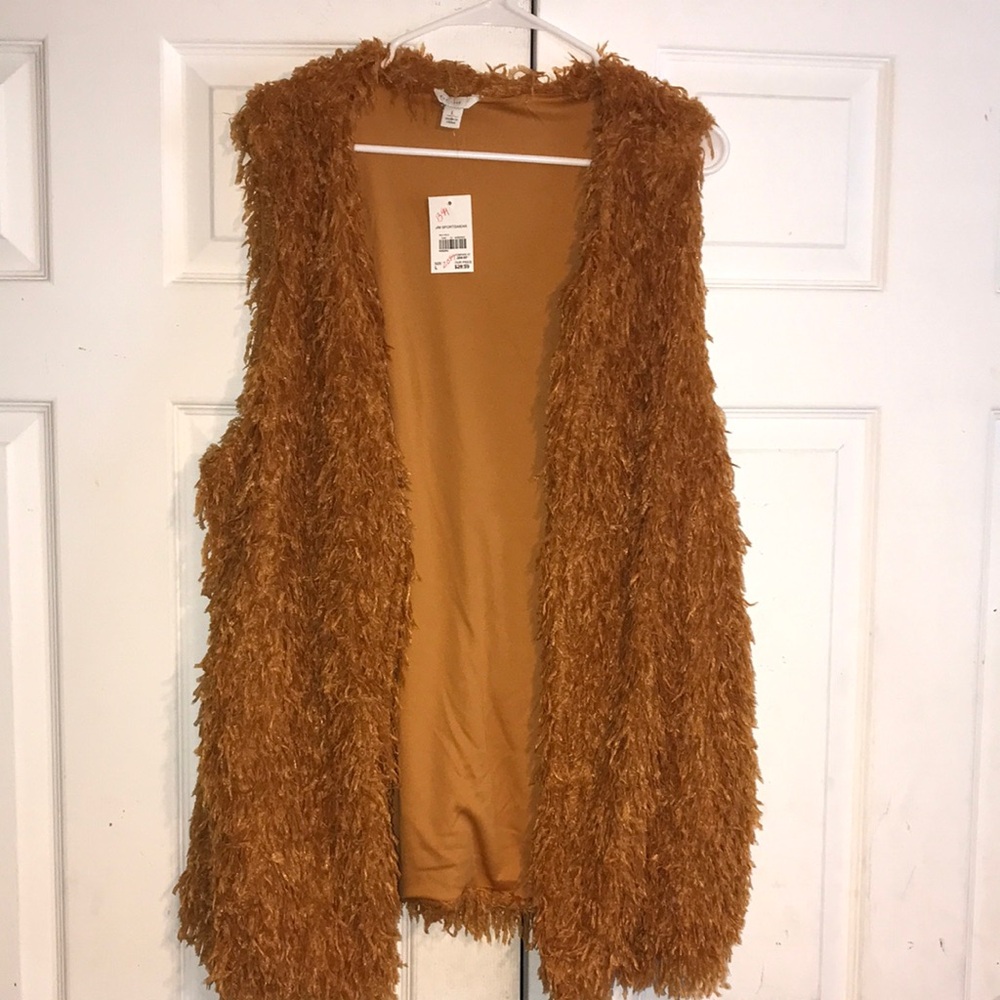 NWT Women’s Cest 1946 Feathered Vest